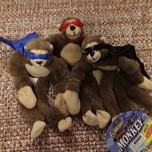 New Plow & Hearth Set Of 3 Flingshot Flying Monkeys Plush Toys With Sound